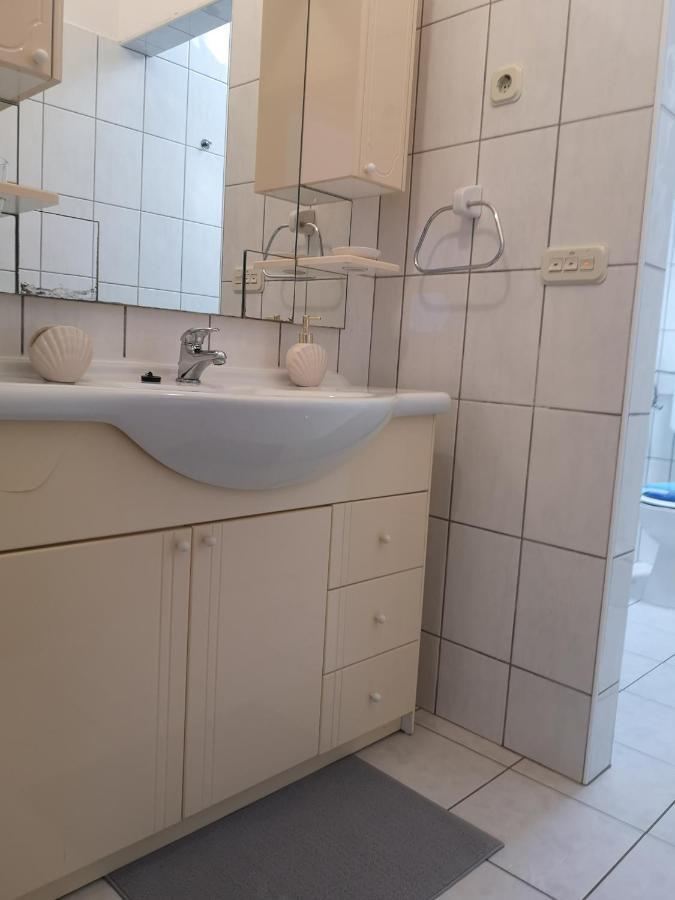 Apartmani Ljuba โรกอซนิซา ภายนอก รูปภาพ