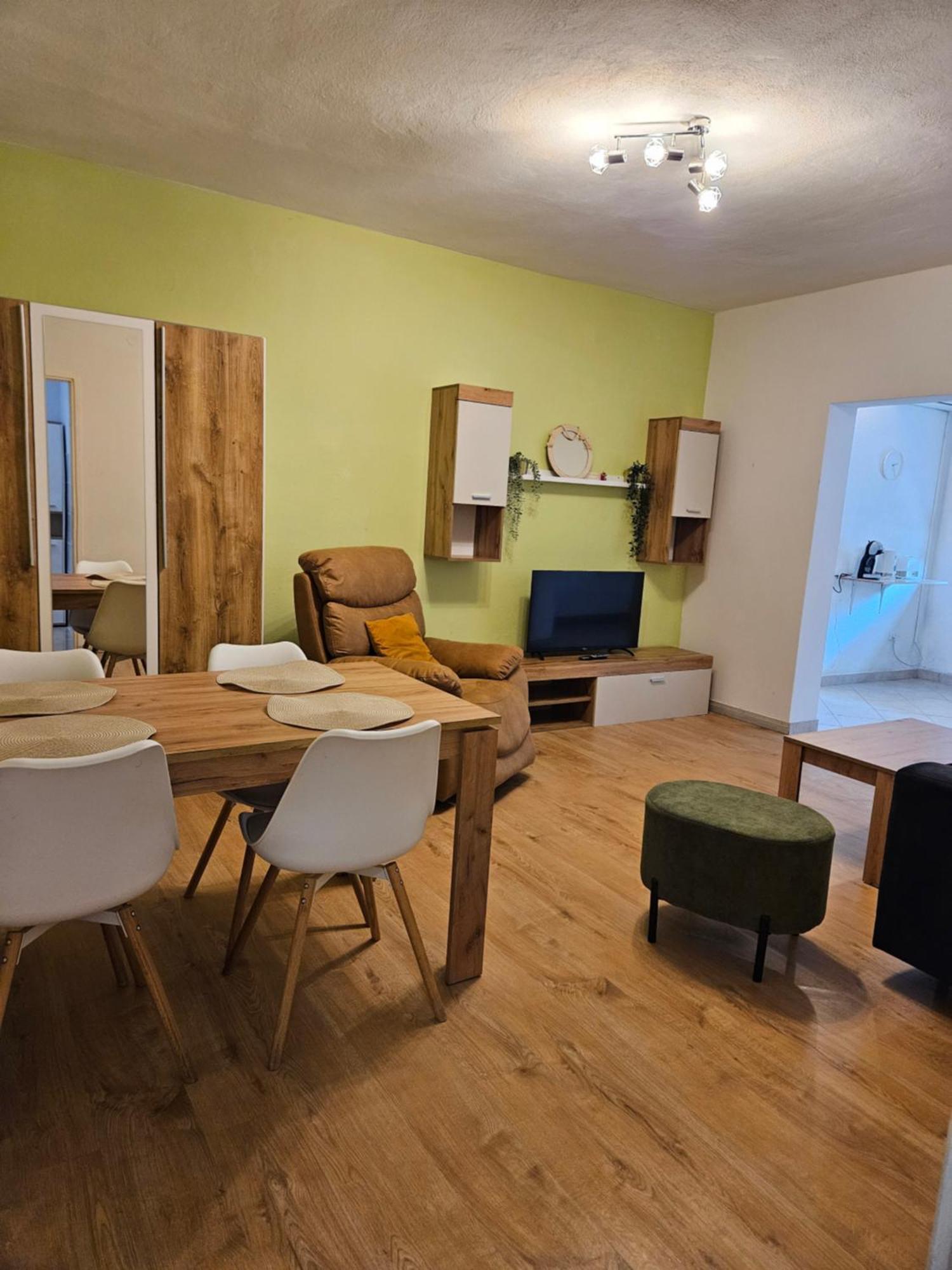Apartmani Ljuba โรกอซนิซา ภายนอก รูปภาพ