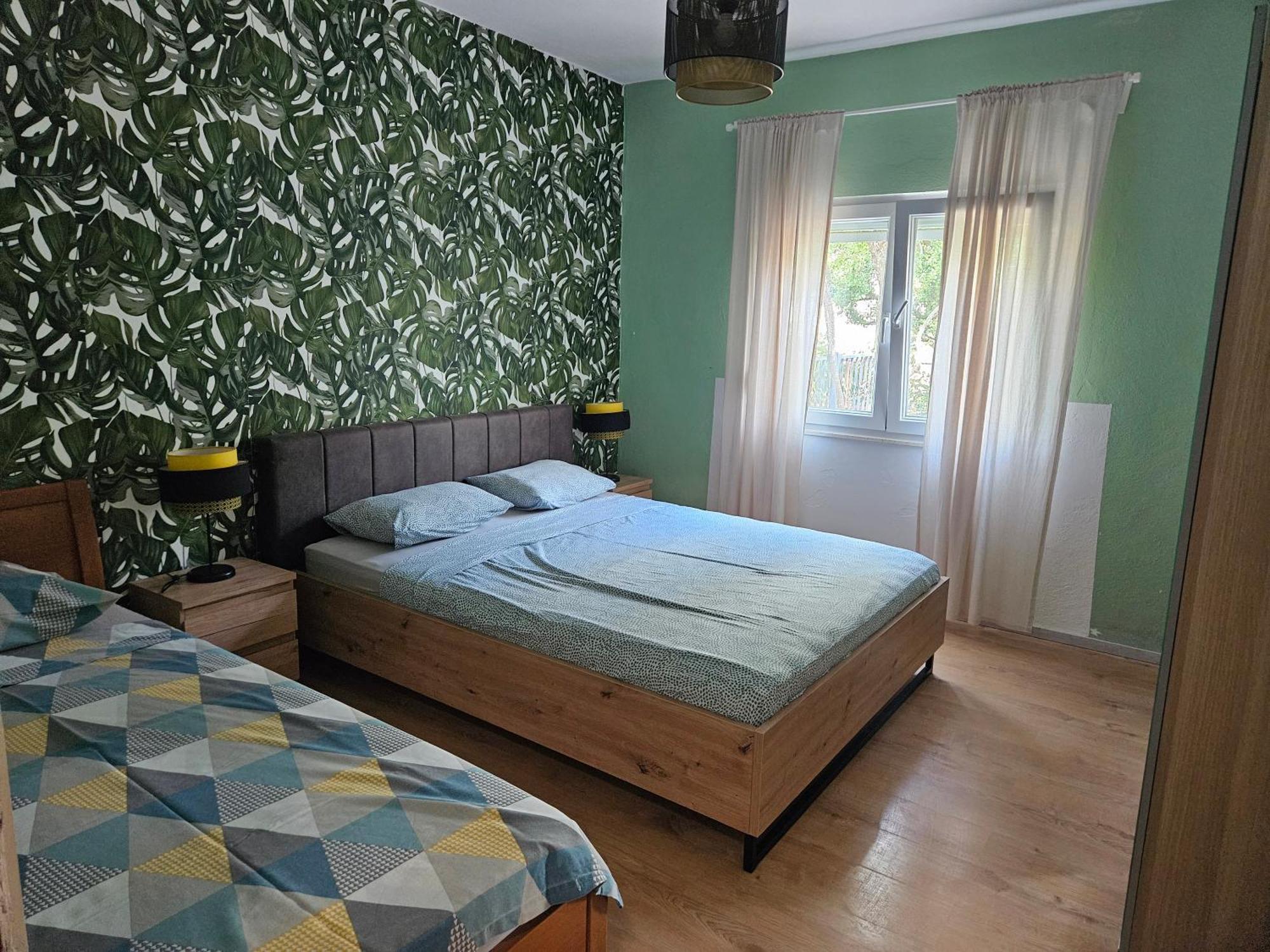Apartmani Ljuba โรกอซนิซา ภายนอก รูปภาพ